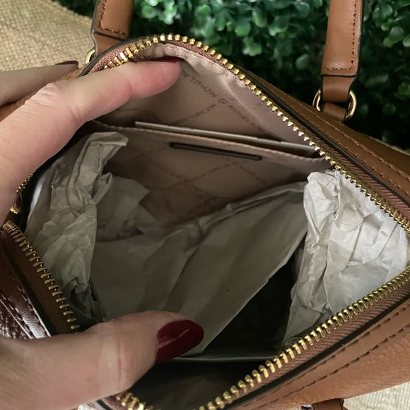 Michael Kors Brown Pebbled Satchel Crossbody NWT - Picture 7 of 7